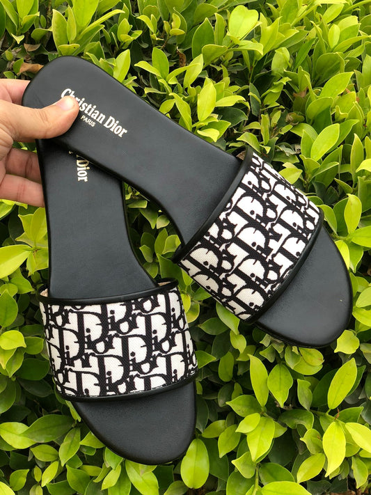 DIOR DD FLATS
