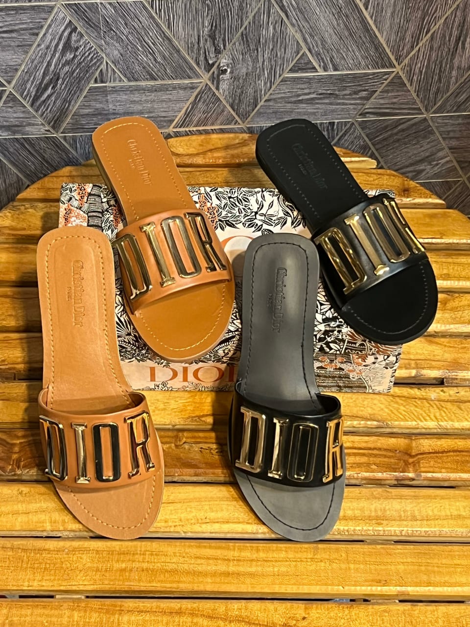 Dior buckle flat
